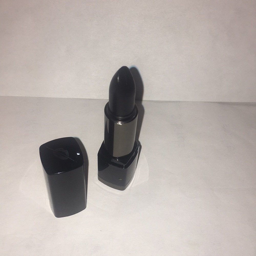 Make up forever lipstick color "INTENSE"